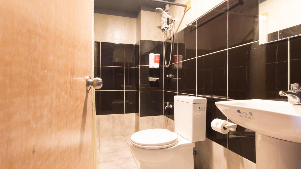 Reddoorz Plus @ Taft North Mandurriao Iloílo Exterior foto