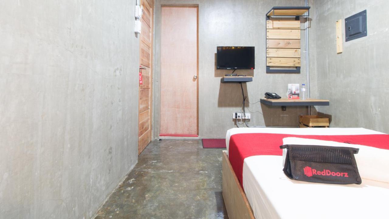 Reddoorz Plus @ Taft North Mandurriao Iloílo Exterior foto